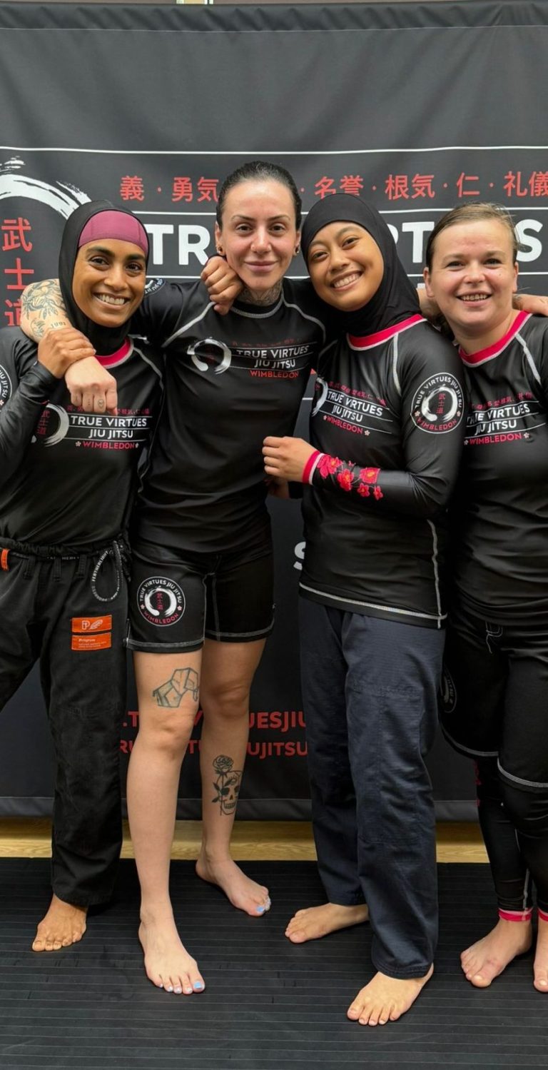Group photo of women training at True Virtues Jiu Jitsu Wimbledon